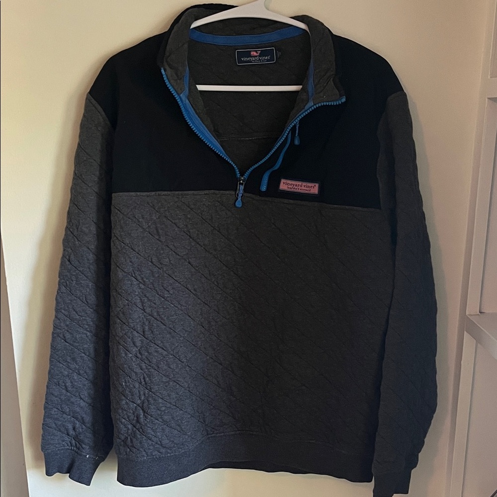 Vineyard Vines Men's Black and Gray Quilted Zip-Up Sweater